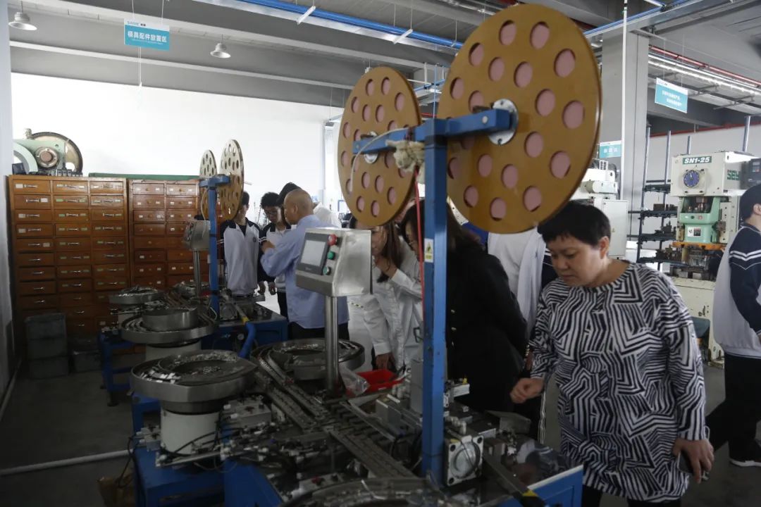 共筑技梦之桥 ，实现合作共赢 | 温州市才华技工学校&赛德电气有限公司校企合作签约成功