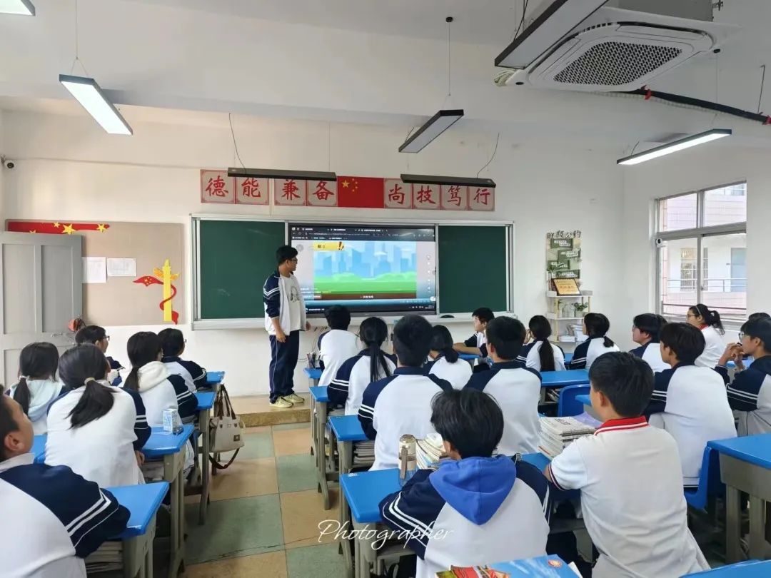 温州市才华技工学校防震演练纪实