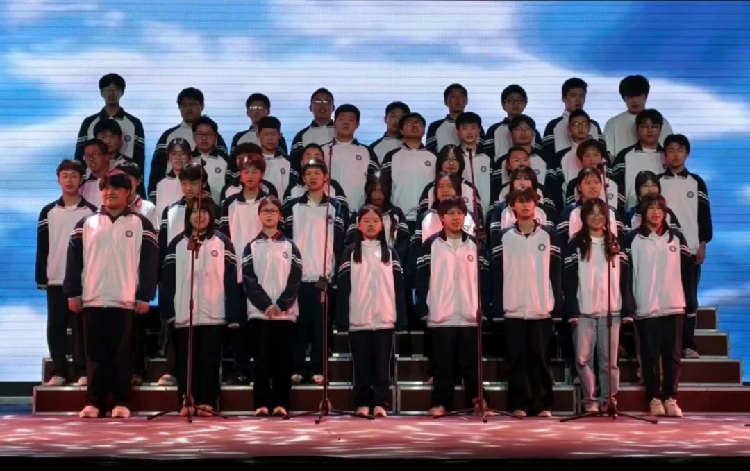 致敬劳动者，共谱青春华章|温州市才华技工学校庆“五一”文艺晚会圆满举行