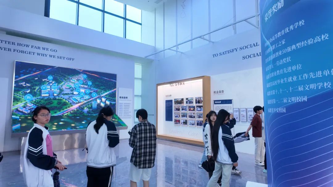 探索高校与未来|温州市才华技工学校高三学子开启职业生涯规划研学之旅纪实