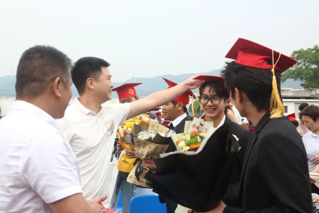 十八而志 逐梦未来|温州市才华技工学校高三成人礼圆满举行