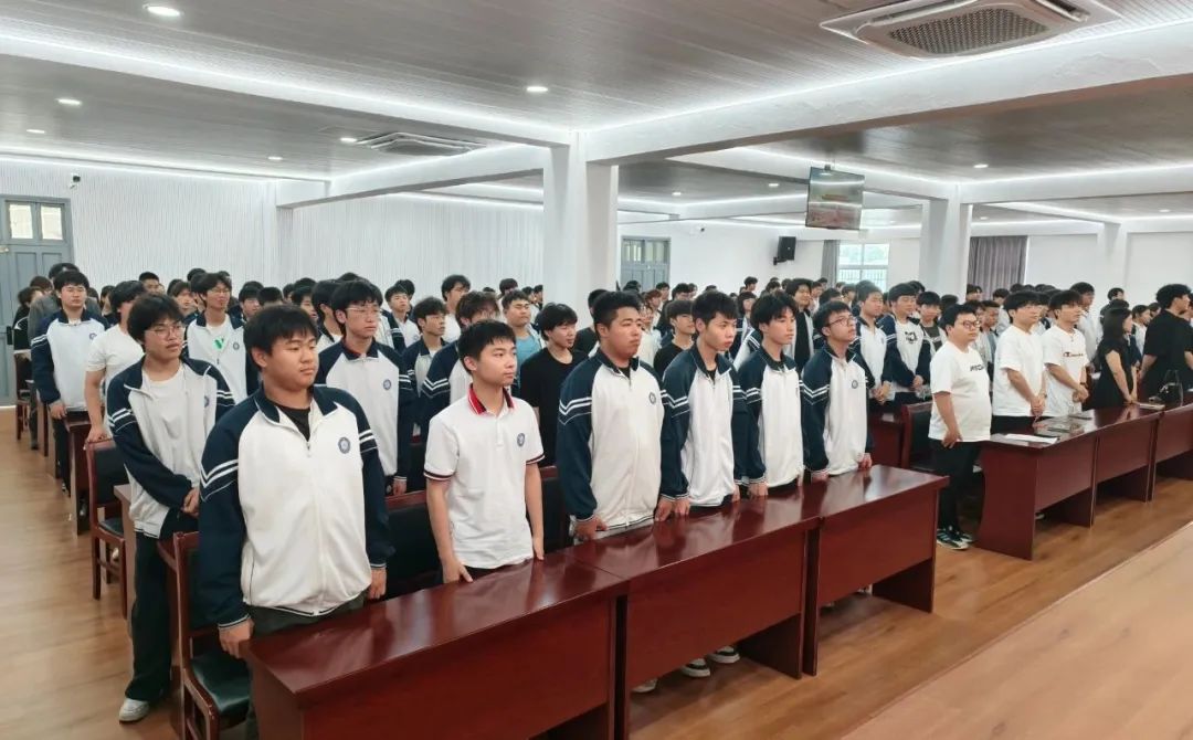 匠心筑梦 薪火相传启新程|温州市才华技工学校22级学生毕业典礼圆满落幕
